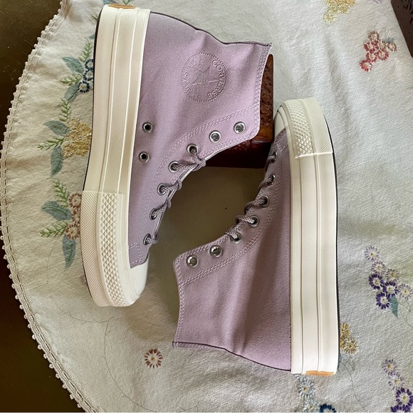 Converse Chuck Taylor AllStar Lift Platform HighTops. Lucid Lilac. Size 10 - Picture 8 of 15
